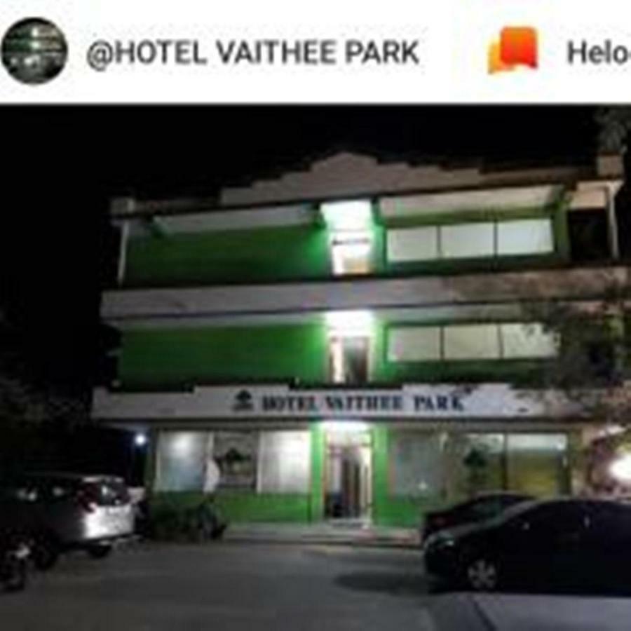 Hotel Vaithee Park Ченай Екстериор снимка